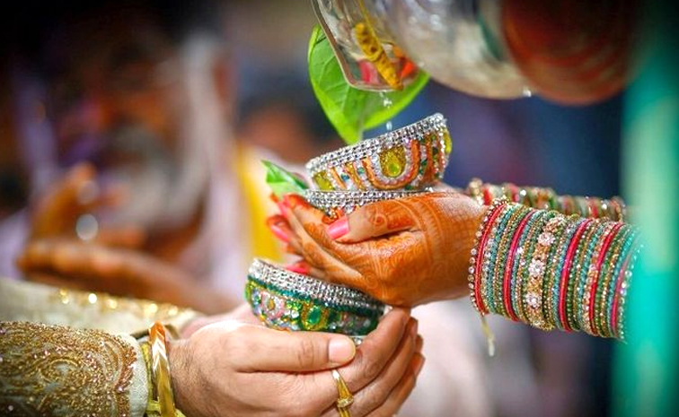 April-Month-2025-Wedding.jpg