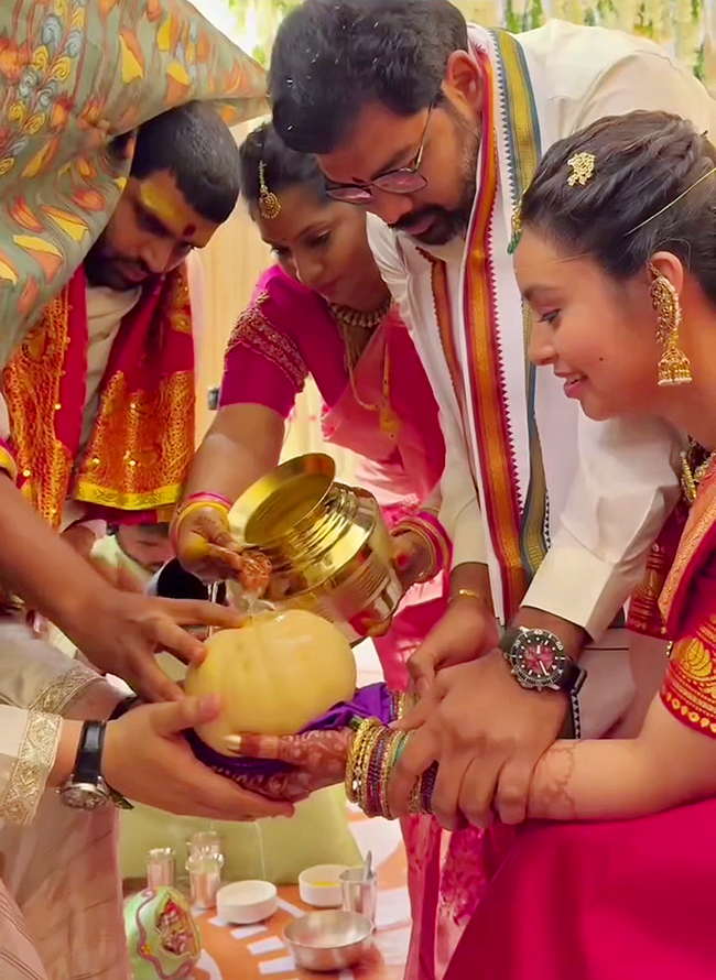 Tollywood_20Actress_20Abhinaya_20Wedding_20Photos_20Goes_20Viral__20_2812_29.jpg 12