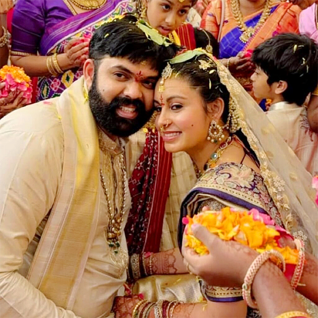 Tollywood_20Actress_20Abhinaya_20Wedding_20Photos_20Goes_20Viral__20_2815_29.jpg 15