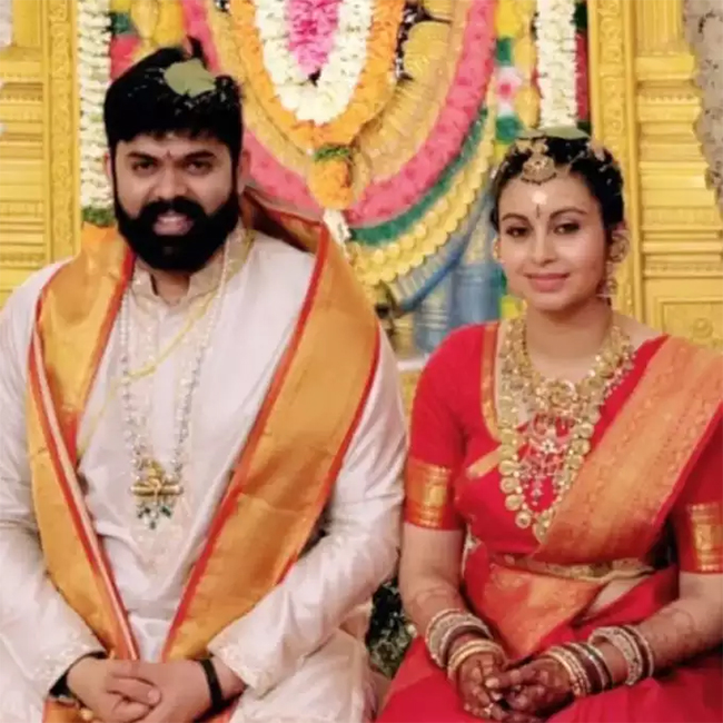 Tollywood_20Actress_20Abhinaya_20Wedding_20Photos_20Goes_20Viral__20_2818_29.jpg 18