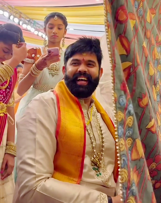 Tollywood_20Actress_20Abhinaya_20Wedding_20Photos_20Goes_20Viral__20_284_29.jpg 4