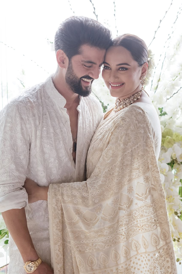 Sonakshi_20Sinha_20SLAMS_20Troll_20Claiming_20Her_20Divorce_20From_20Zaheer_20Iqbal_20Photos_20_2816_29.jpg 2