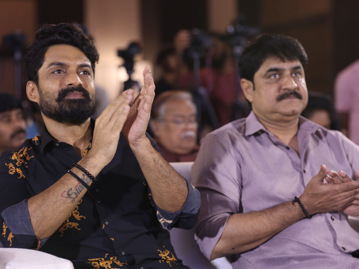 Arjun_20Son_20Of_20Vyjayanthi_20Blockbuster_20Success_20Meet_20Photos__20_2820_29.jpg 20