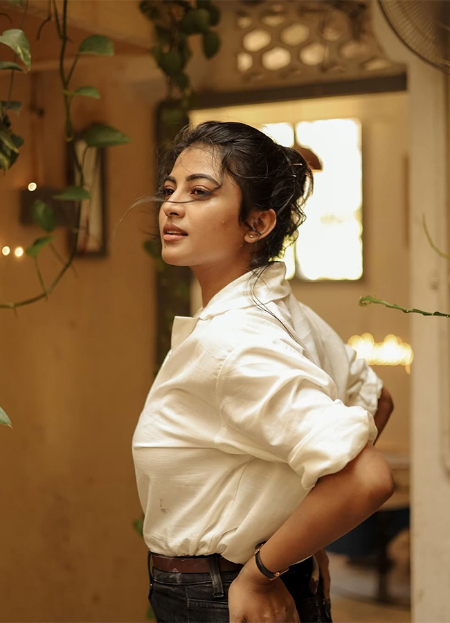 actress_20anandhi_20latest_20photos__20_2811_29.jpg 11