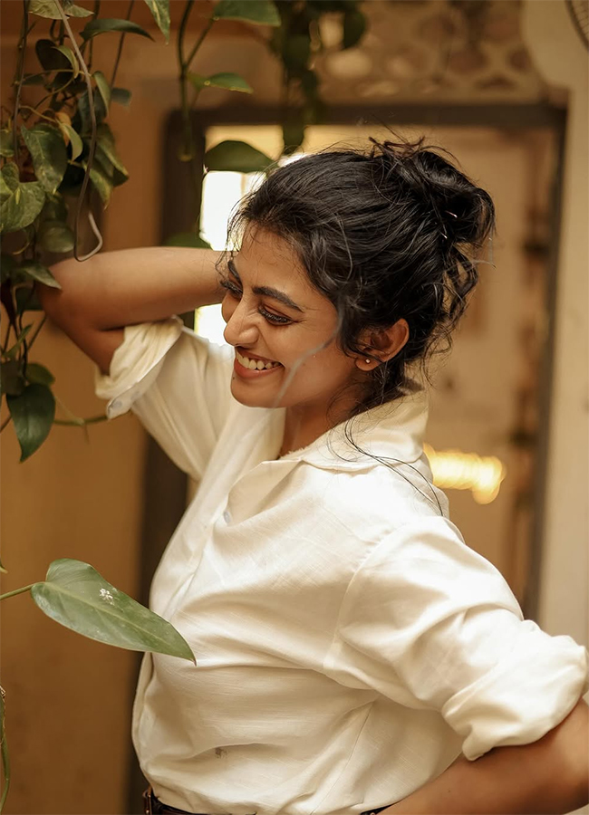 actress_20anandhi_20latest_20photos__20_2812_29.jpg 12