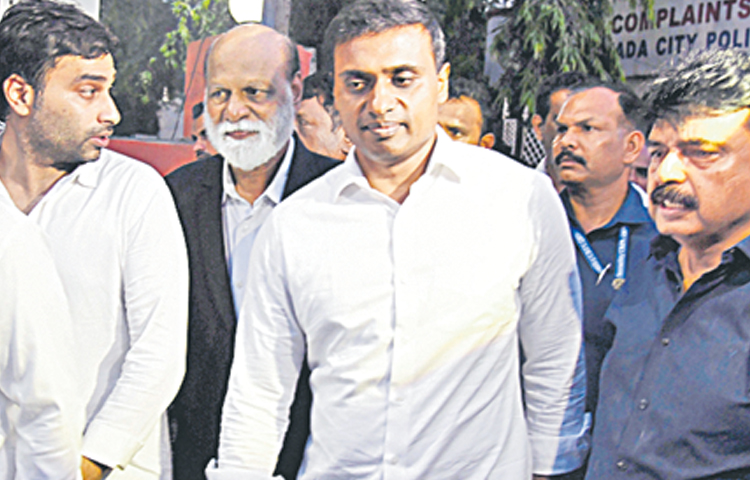 mithun_202.jpg