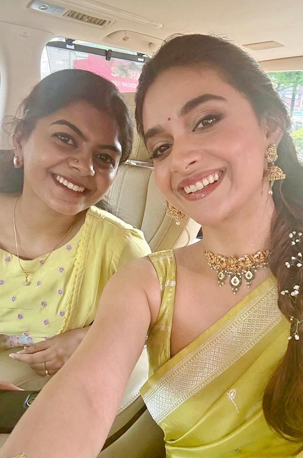 Actress_20Keerthy_20Suresh_20at_20Vijayawada_20Photos__20_2815_29.jpg 15