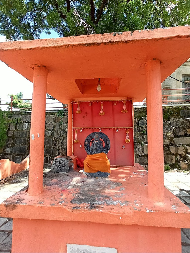 Dichpally_20Ramalayam_20is_20a_20Lord_20Rama_20temple_20located_20in_20Nizamabad_20Photos__20_288_29.jpg 9