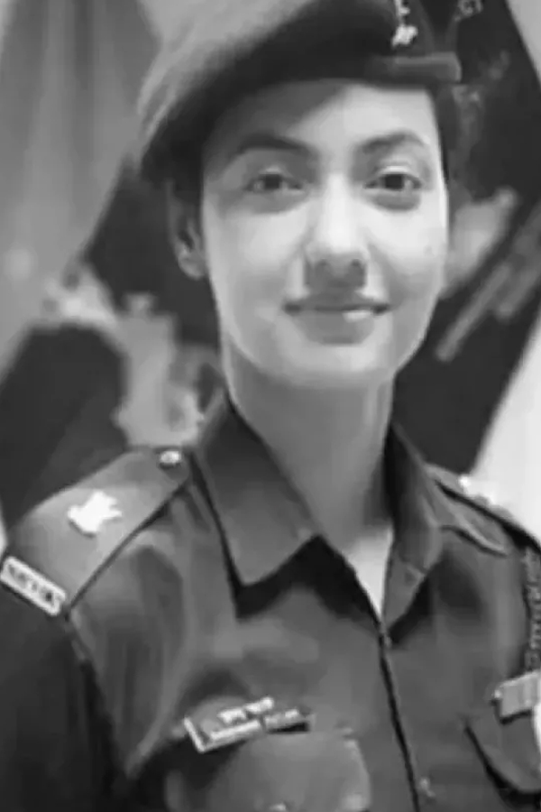 KhushbooPatani-army.jpg 13