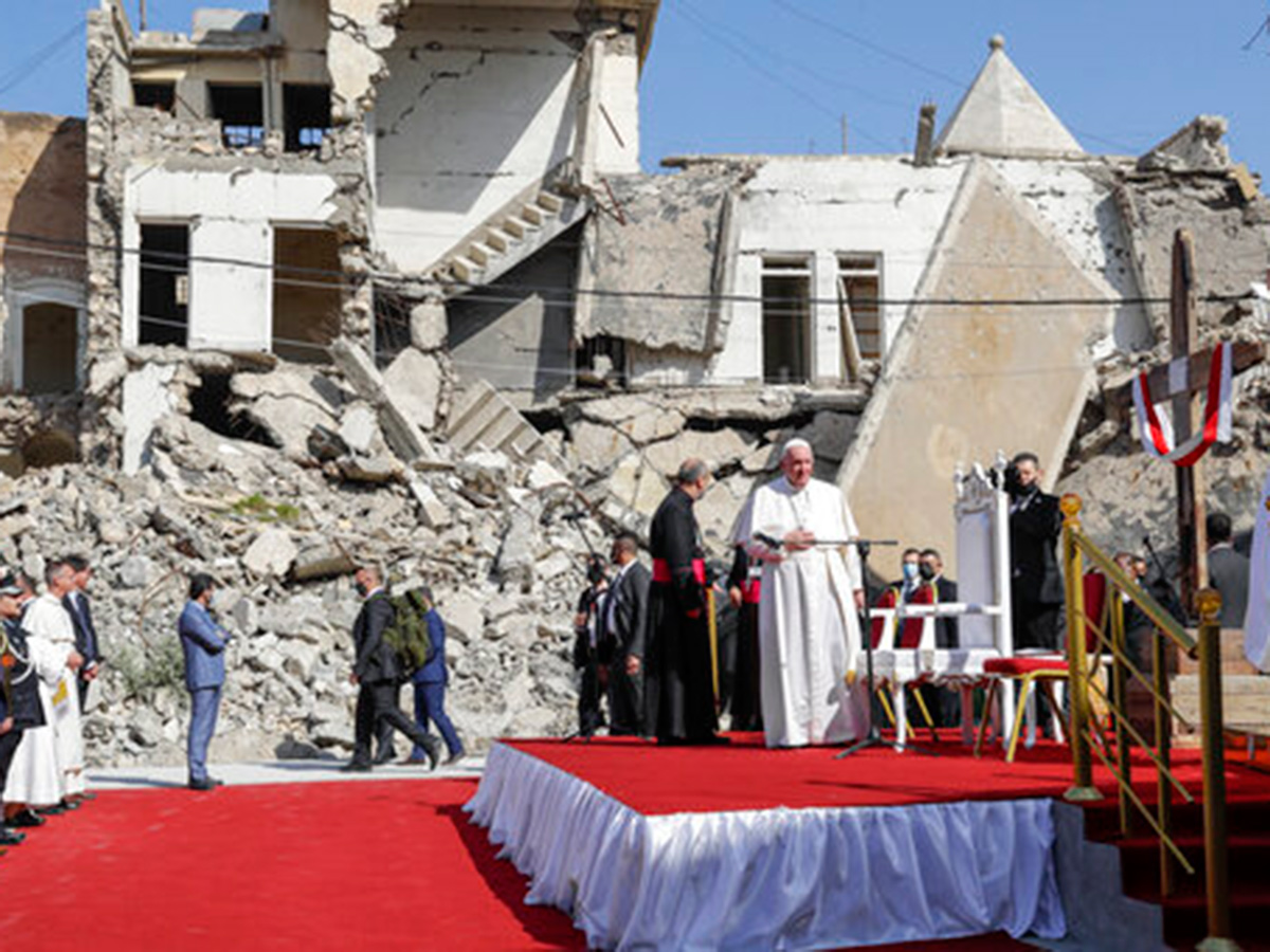 Pope_20Francis_20life_20in_20Rare_20Pictures_20Viral__20_2831_29.jpg 31