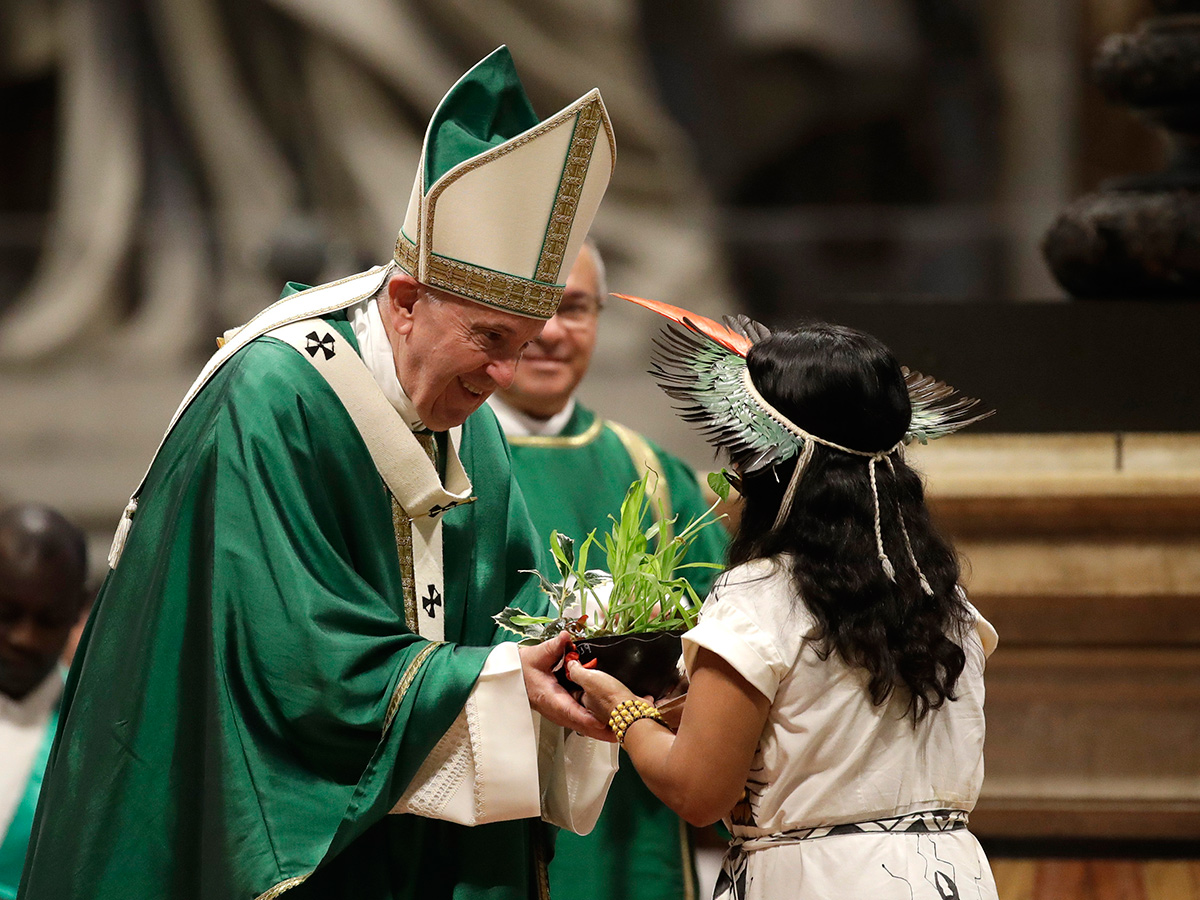 Pope_20Francis_20life_20in_20Rare_20Pictures_20Viral__20_286_29.jpg 6