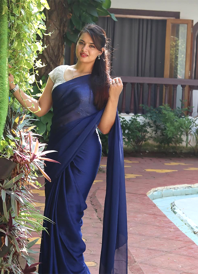 Racha_20Movie_20Child_20Artist_20Vishika_20Kota_20Viral_20Photos__20_282_29.jpg 2
