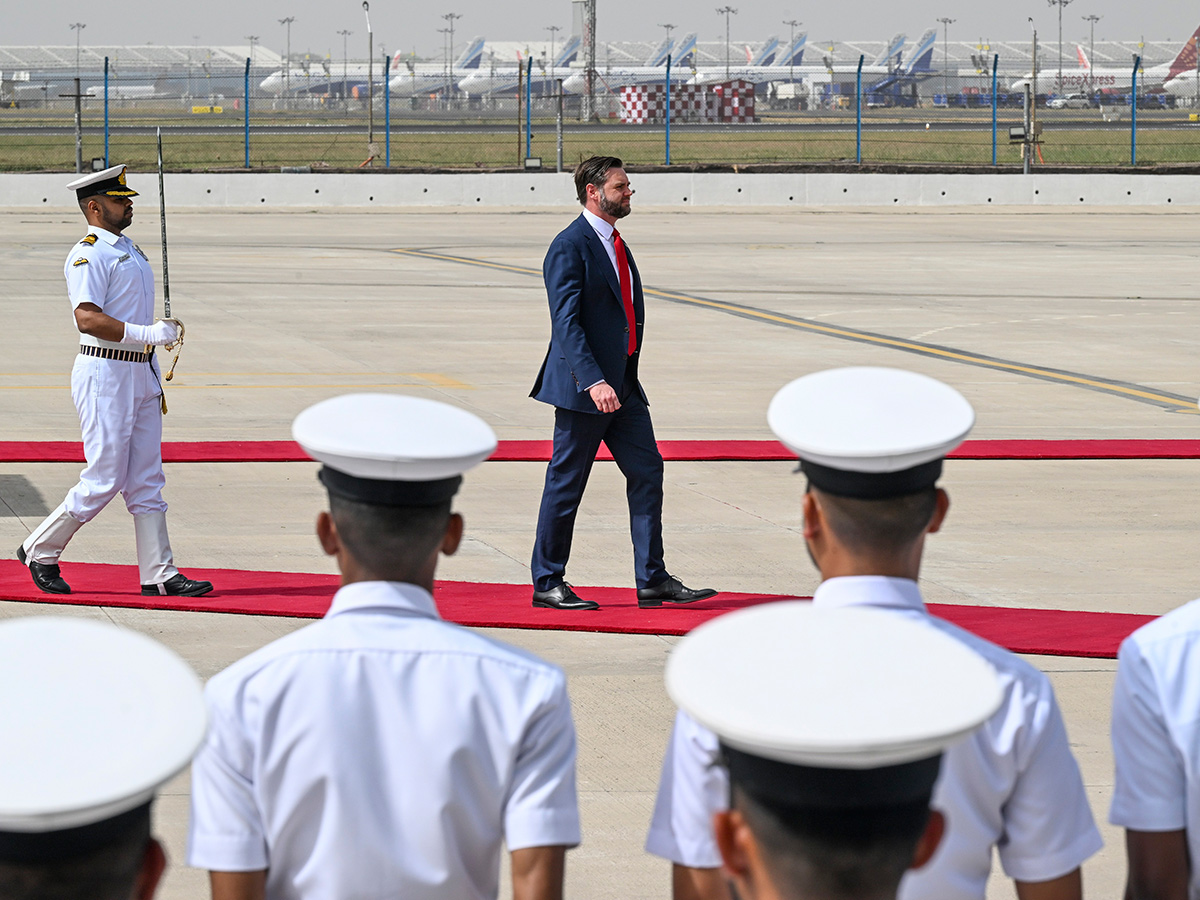 US_20Vice_20President_20JD_20Vance_20Arrives_20in_20New_20Delhi_20Photos__20_289_29.jpg 9