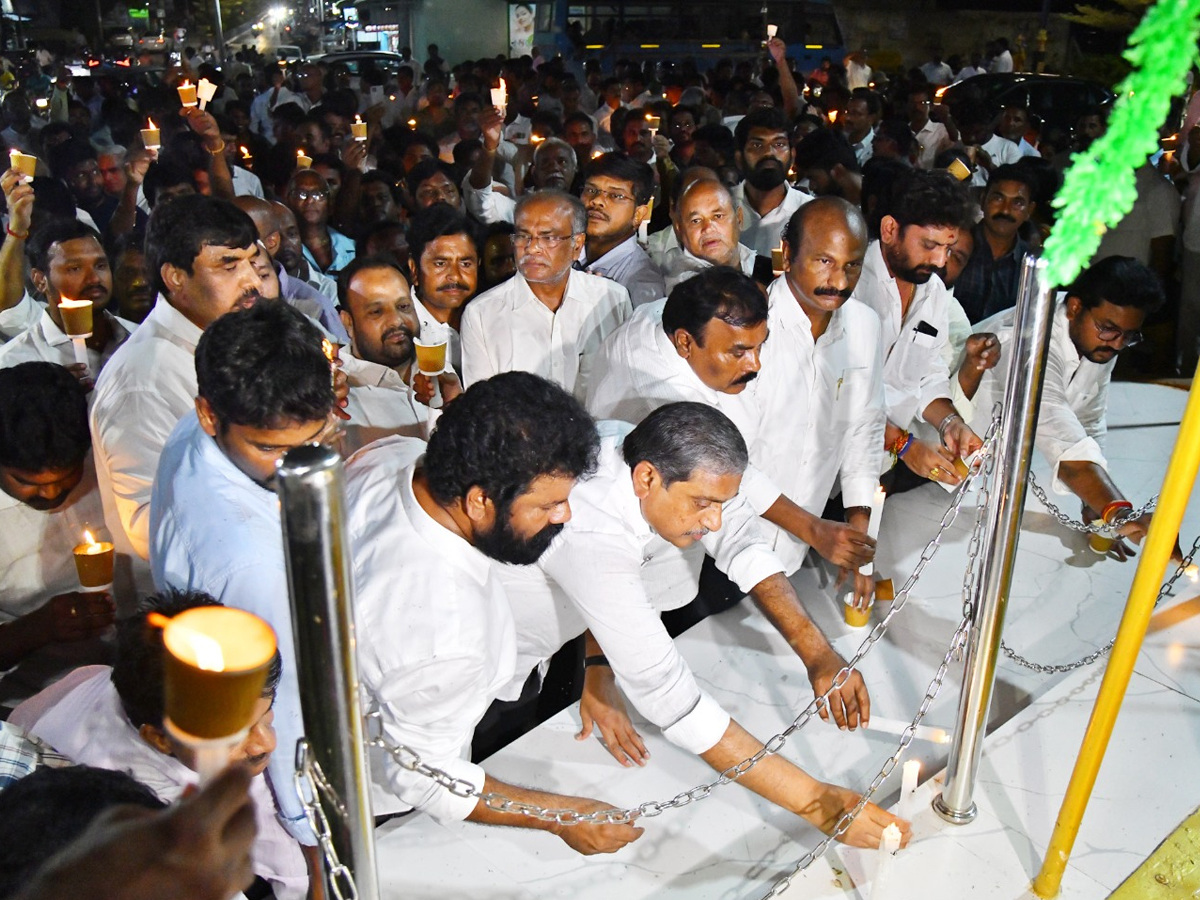 Candle_20rally_20from_20ysrcp3.jpg 4