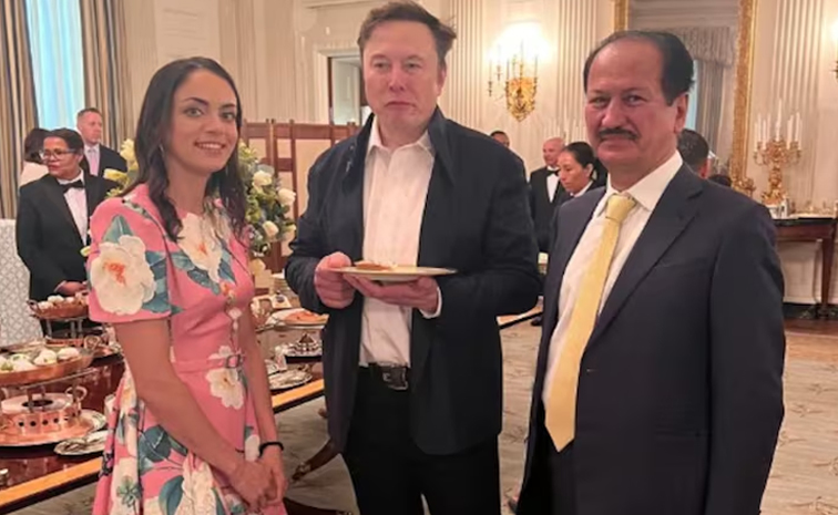 HussainSajwani-Elon_20Musk.jpg
