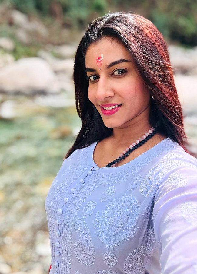 Vishnupriya13_0.jpg 14