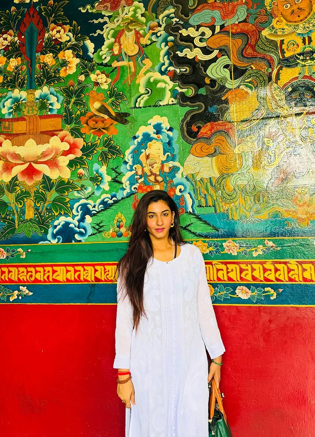 Vishnupriya15_0.jpg 16