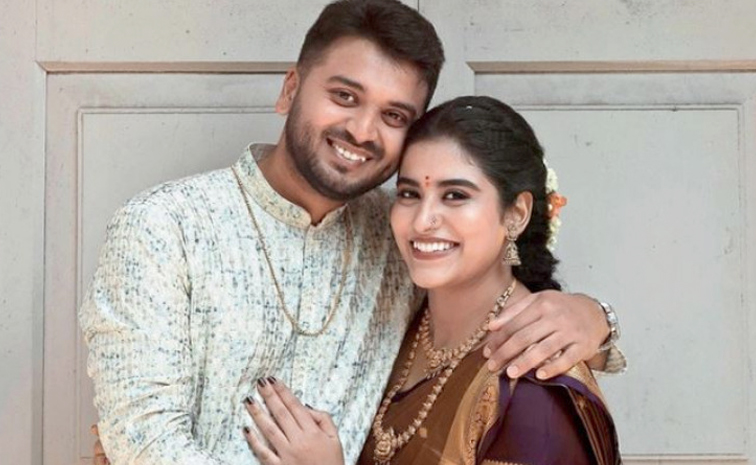 Actress_20Archana_20Kottige_20Marries_20BR_20Sharath_20In_20Bengaluru_20Photos_20_281_29.jpg 6