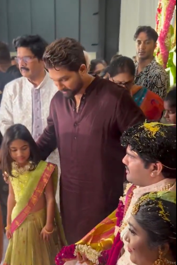 Allu_20Arjun_20Attends_20Cousins_20Wedding_20Photos_20_2824_29.jpg 8