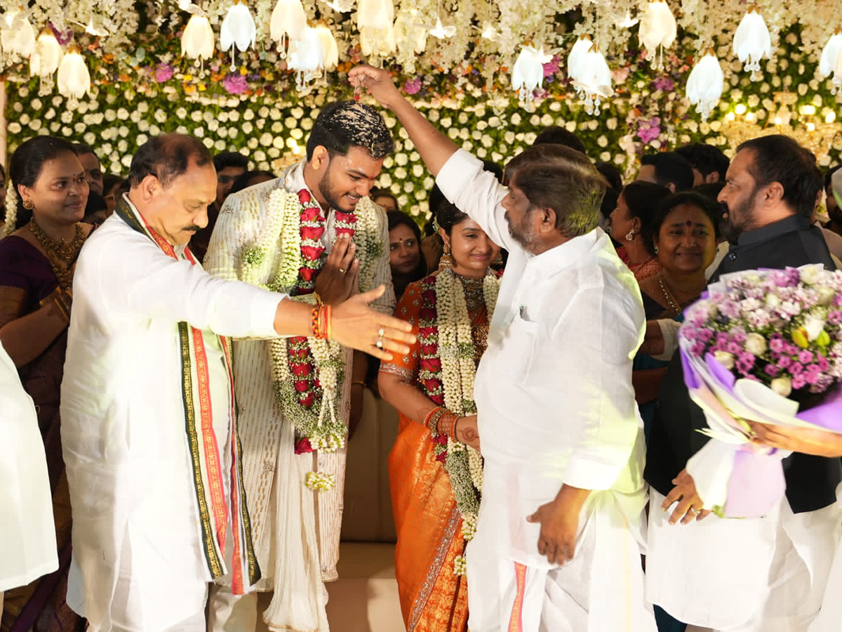 Jagga_20Reddy_20Daughter_20Jaya_20Reddy_20Guna_20Chaitanya_20Reddy_20Engagement_20Ceremony_20Photos__20_2810_29.jpg 10
