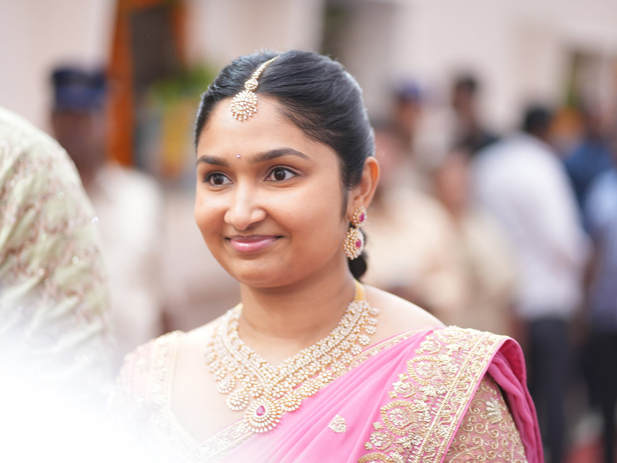 Jagga_20Reddy_20Daughter_20Jaya_20Reddy_20Guna_20Chaitanya_20Reddy_20Engagement_20Ceremony_20Photos__20_2815_29.jpg 15