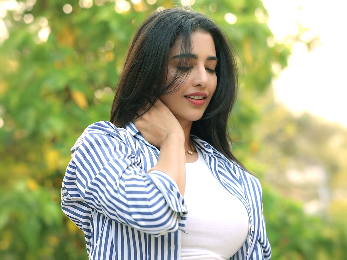 Tollywood_20Actress_20Daksha_20Nagarkar_20Latest_20photos__20_281_29.jpg 1