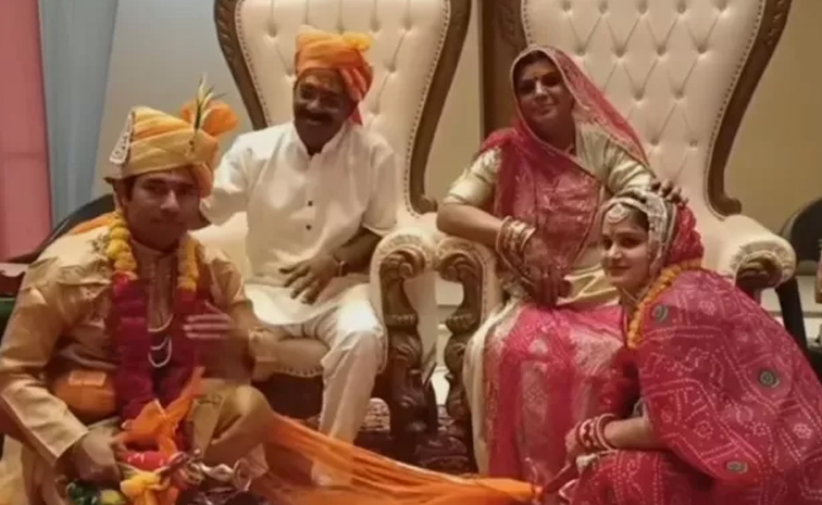 gujaratman-daughterinlawremarriage-2.jpg