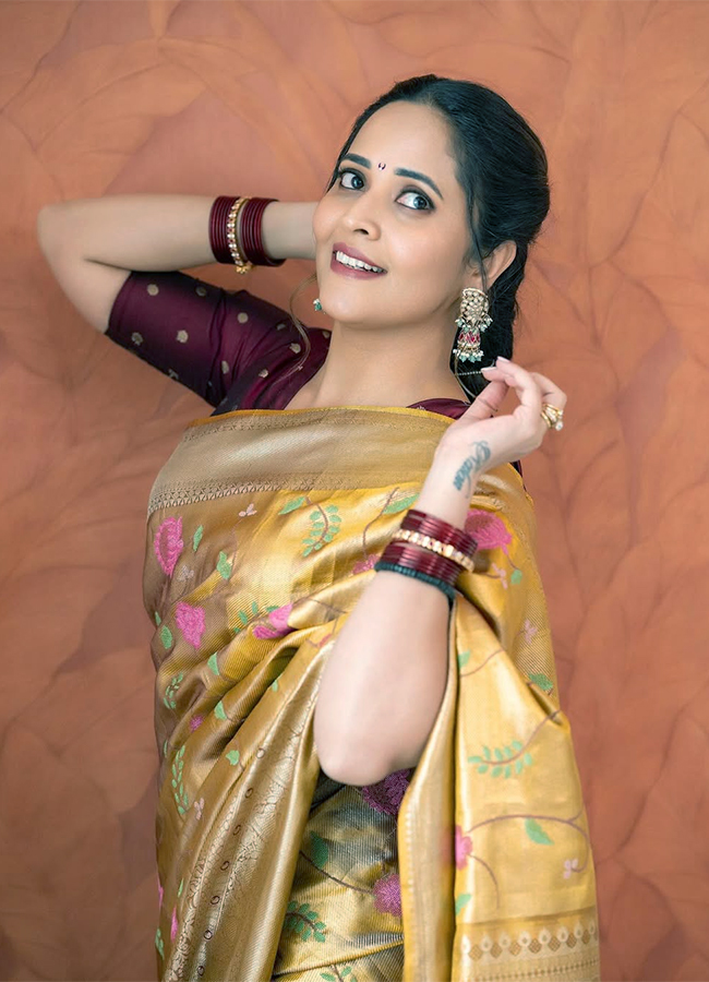 Actress_20Anasuya_20Bharadwaj_20Latest_20Photos__20_284_29.jpg 4