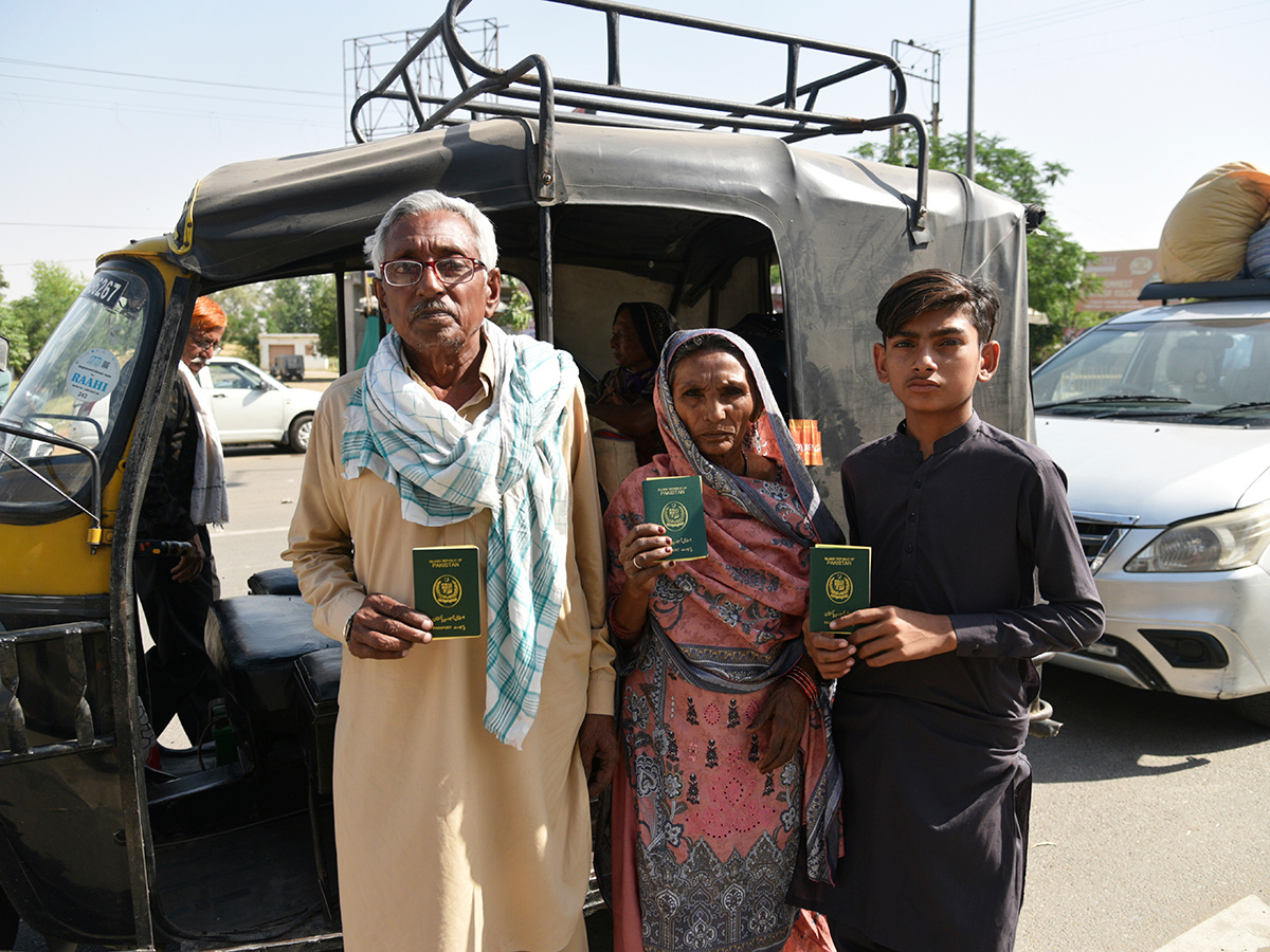 Integrated_20Check_20Post_20at_20the_20Attari_20Wagah_20border_20near_20Amritsar__20_2814_29.jpg 14