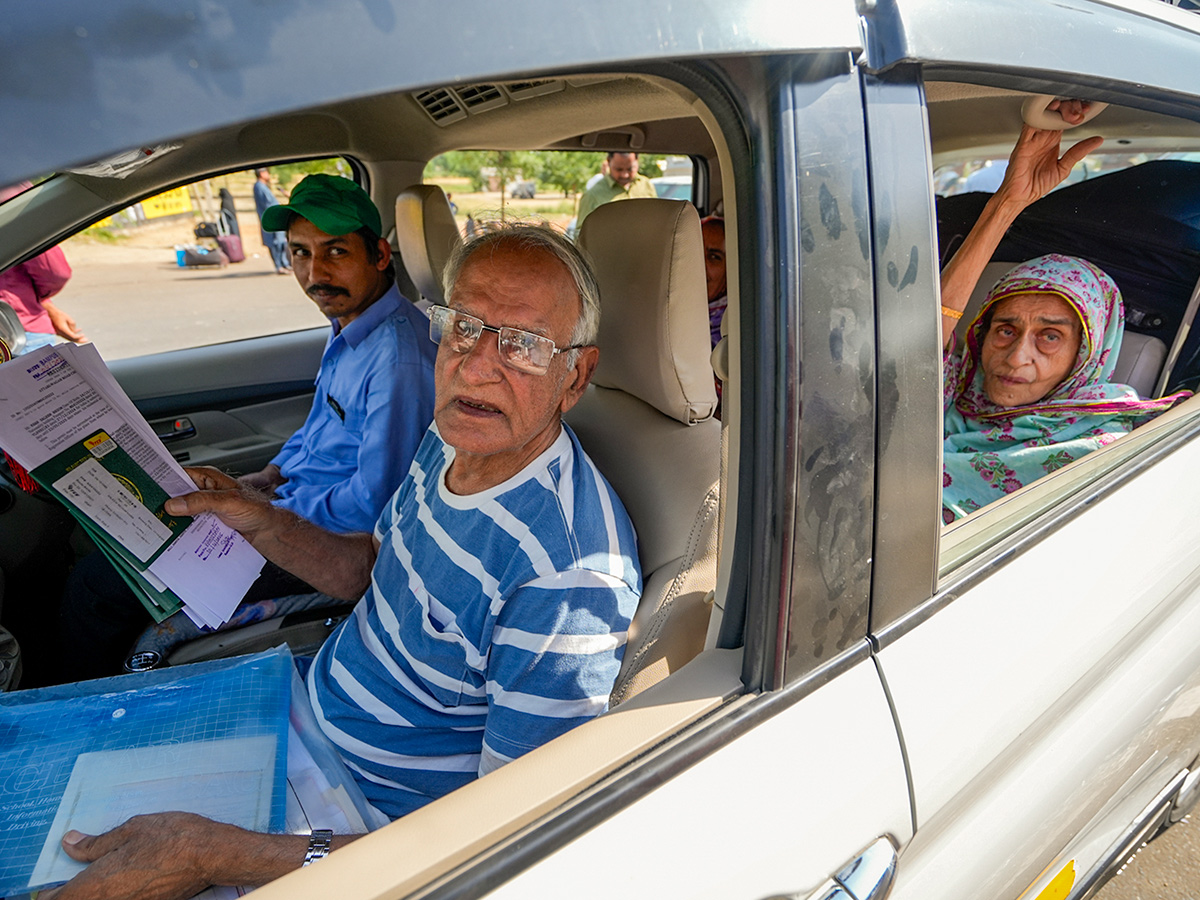 Integrated_20Check_20Post_20at_20the_20Attari_20Wagah_20border_20near_20Amritsar__20_2818_29.jpg 18