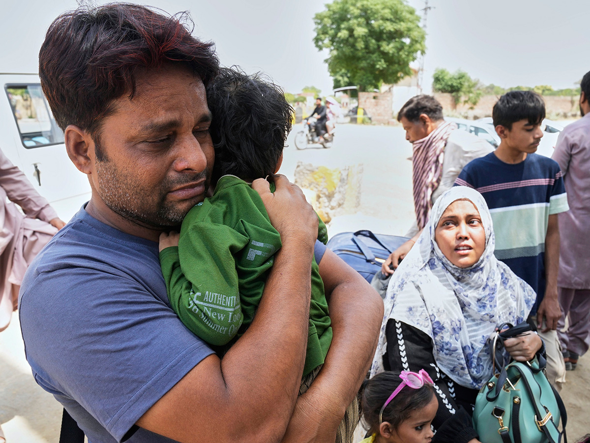 Integrated_20Check_20Post_20at_20the_20Attari_20Wagah_20border_20near_20Amritsar__20_287_29.jpg 7