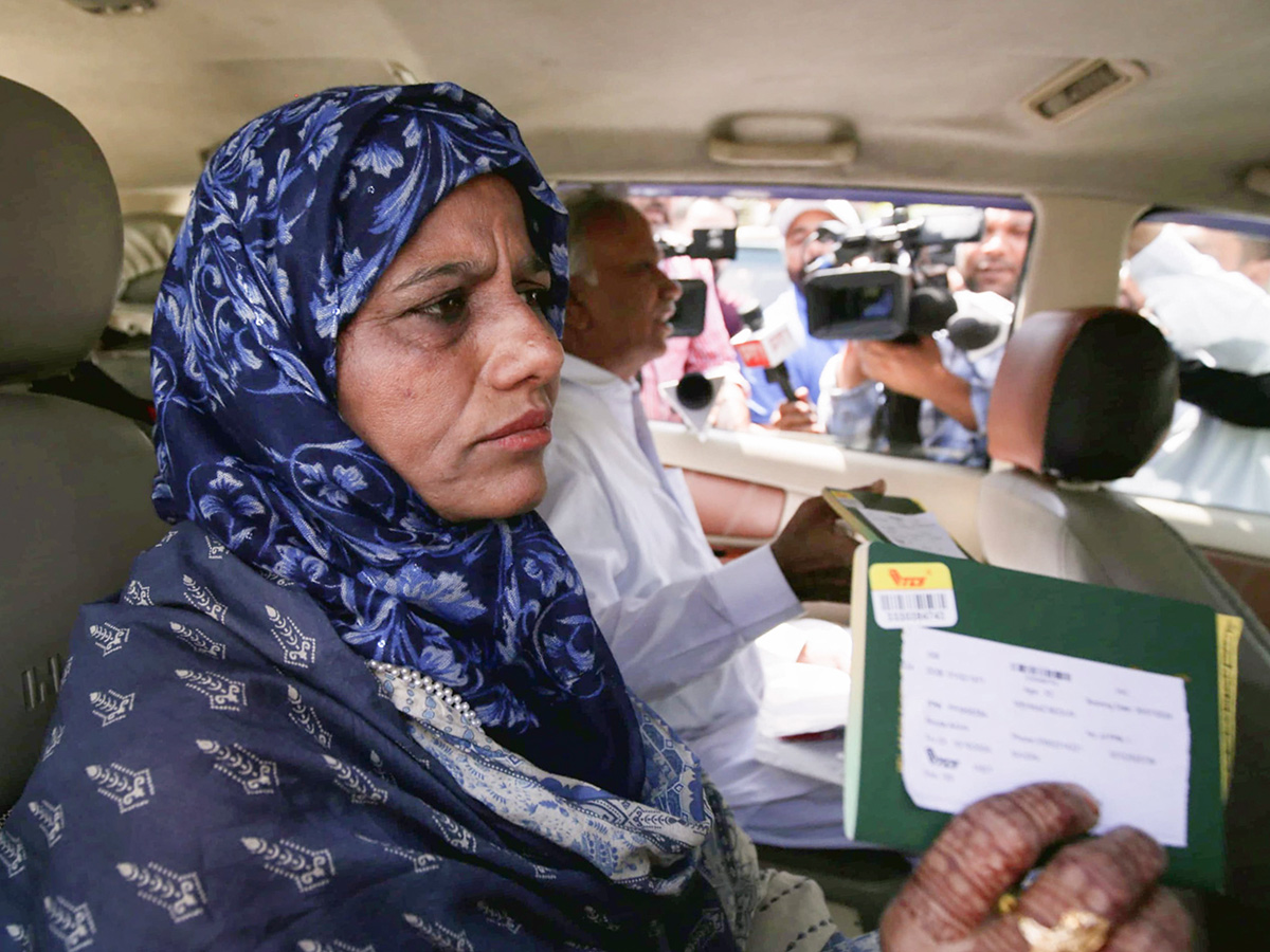 Integrated_20Check_20Post_20at_20the_20Attari_20Wagah_20border_20near_20Amritsar__20_289_29.jpg 9
