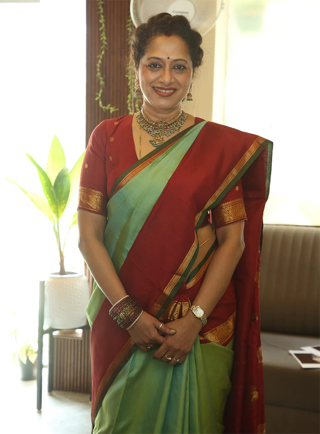 Actress_20Anita_20Chaudhary_20Mug_20Stories_20Cafe_20and_20Kitchen_20launched_20Photos__20_285_29.jpg 5