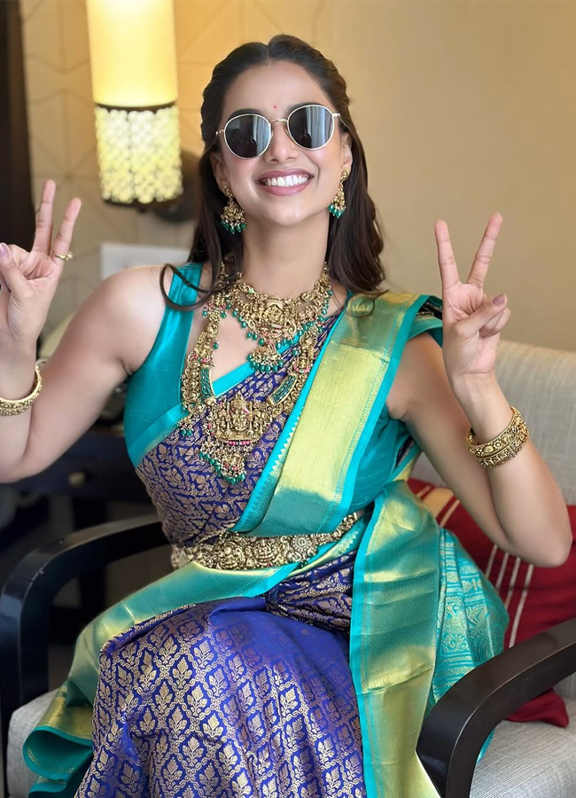 Meenakshi_20choudary1.jpg 2
