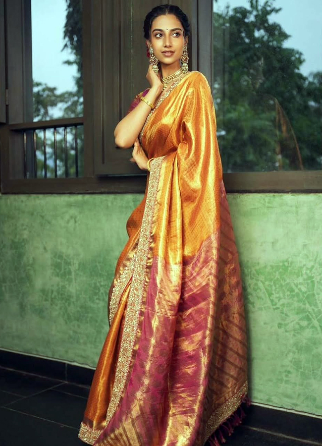 Meenakshi_20choudary10.jpg 11