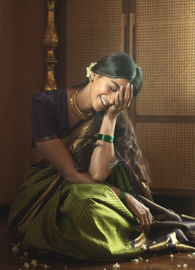 Pooja_20Hegde1.jpg 2
