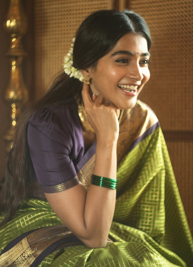 Pooja_20Hegde3.jpg 4