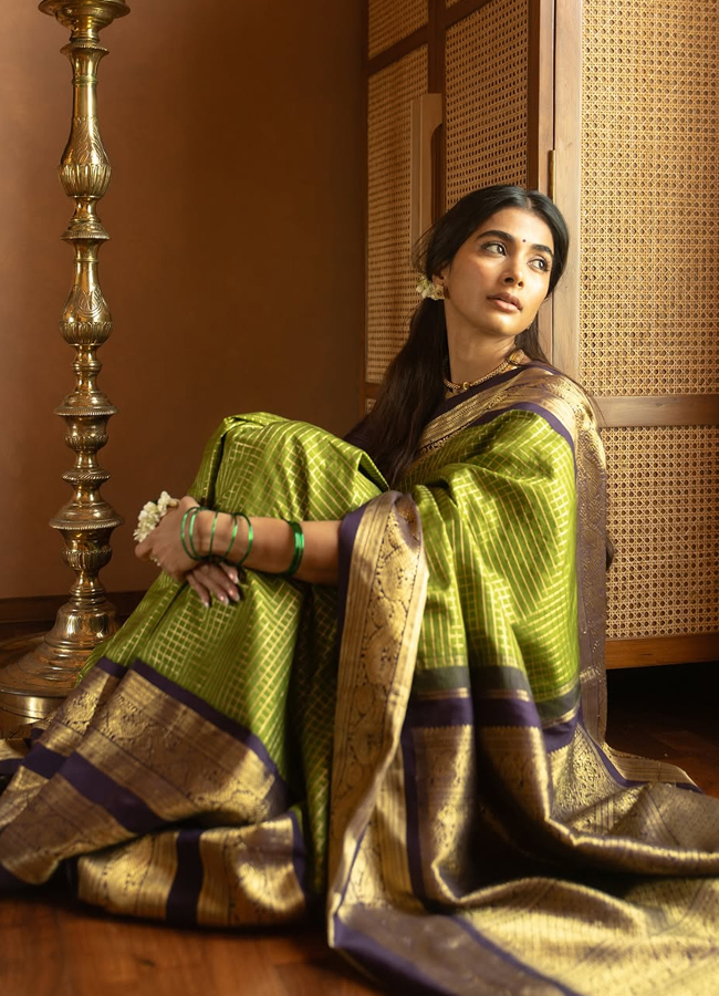 Pooja_20Hegde9.jpg 10