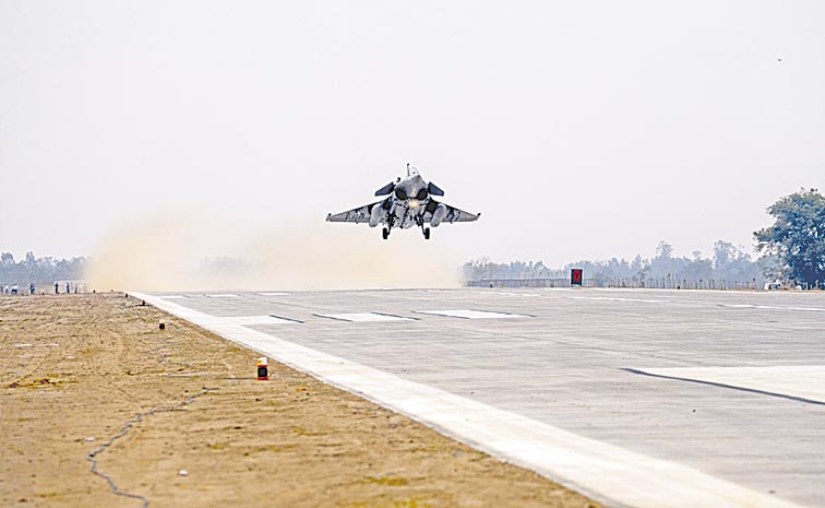 INDIA-EXPRESSWAY22.jpg