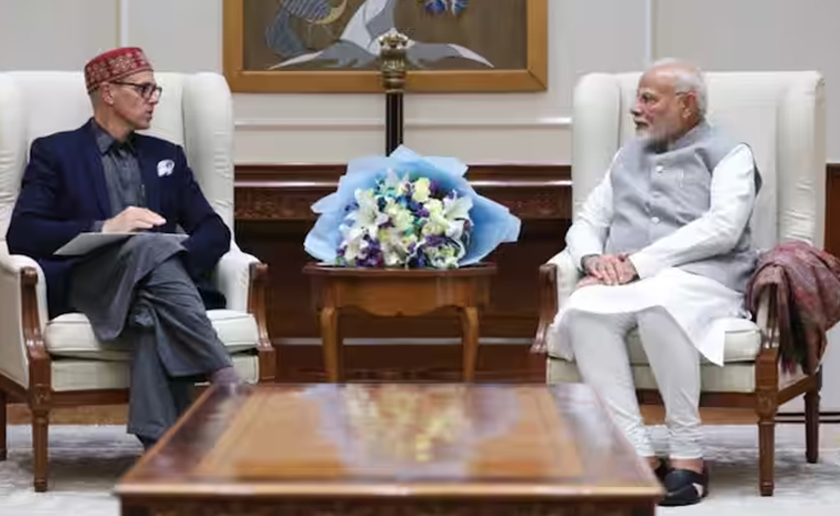 Modi-Omar.jpg