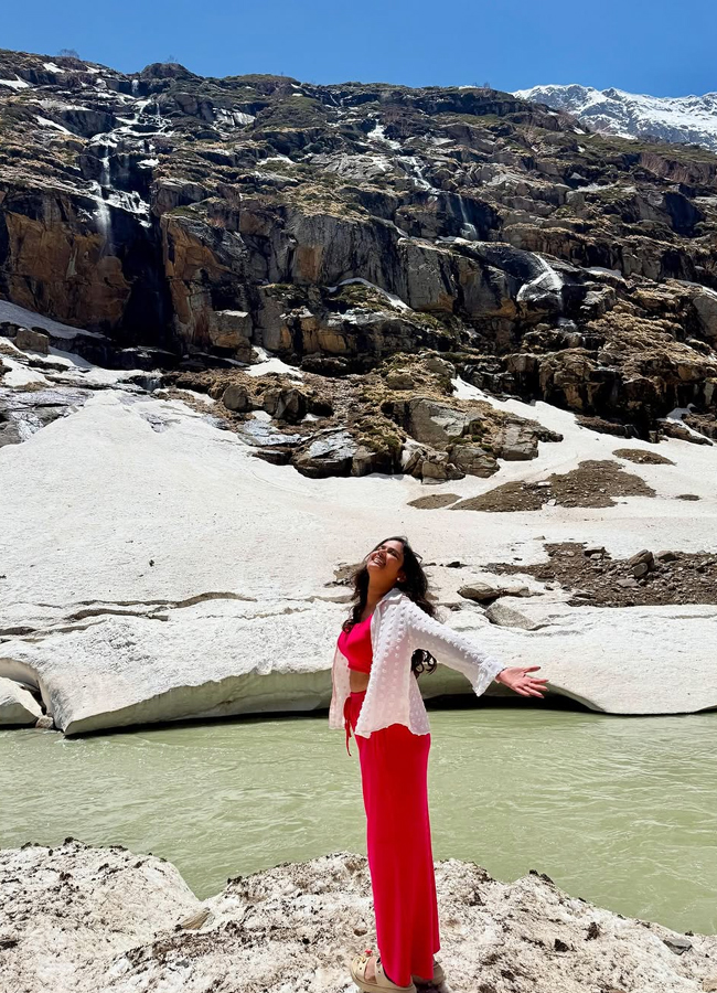 Ariyana_20Glory_20in_20Himachalpradesh3.jpg 4