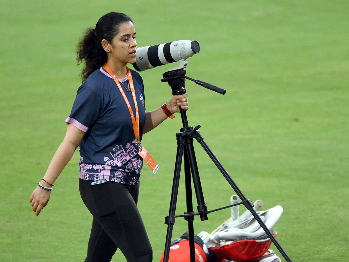 Sunrisers_20Hyderabad_20vs_20Delhi_20Capitals_20Match_20in_20Hyderabad_20Photos__20_2814_29.jpg 14