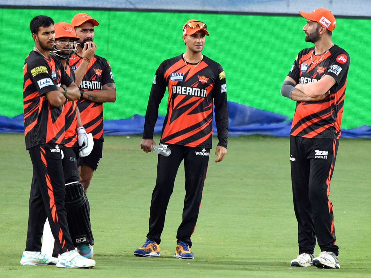 Sunrisers_20Hyderabad_20vs_20Delhi_20Capitals_20Match_20in_20Hyderabad_20Photos__20_2815_29.jpg 15