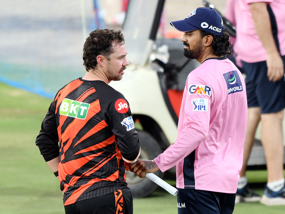 Sunrisers_20Hyderabad_20vs_20Delhi_20Capitals_20Match_20in_20Hyderabad_20Photos__20_283_29.jpg 3