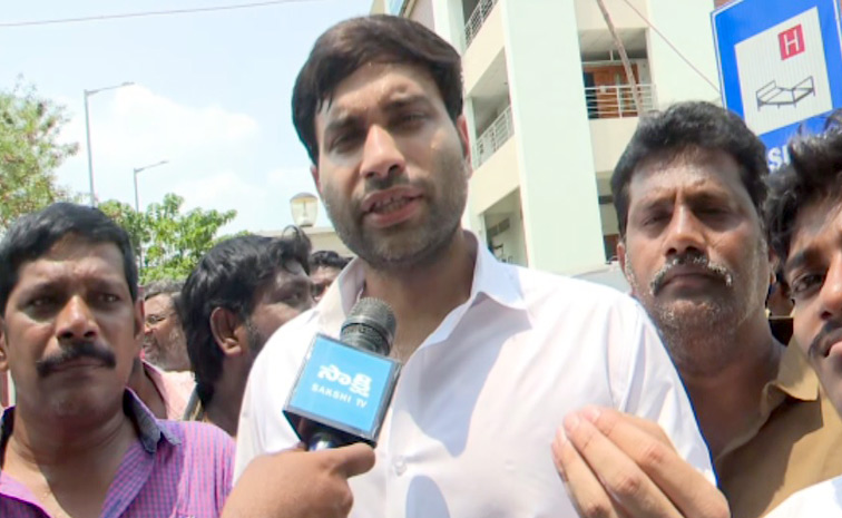 Devineni-Avinash1.jpg