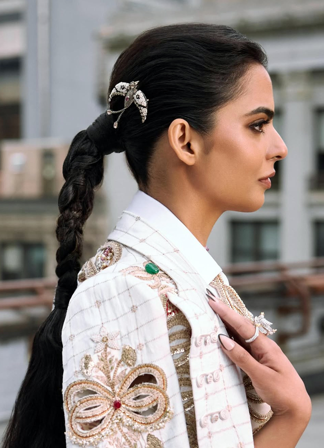 IShaa_20Ambani5.jpg 6