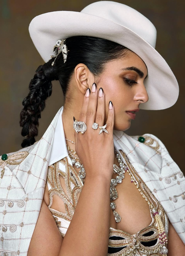 IShaa_20Ambani8.jpg 9