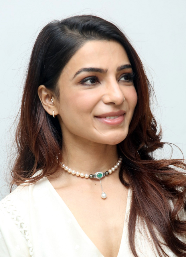 Samantha14.jpg 15