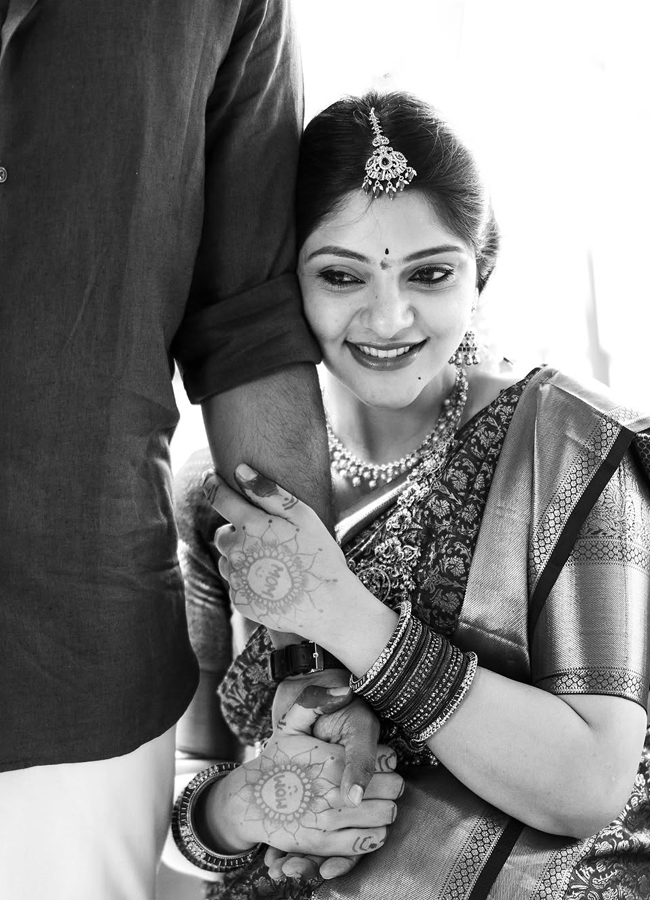 Kiran_20abbavaram_20wife_20seemantham2.jpg 3