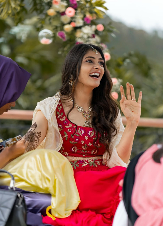 Kiran_20abbavaram_20wife_20seemantham7.jpg 8